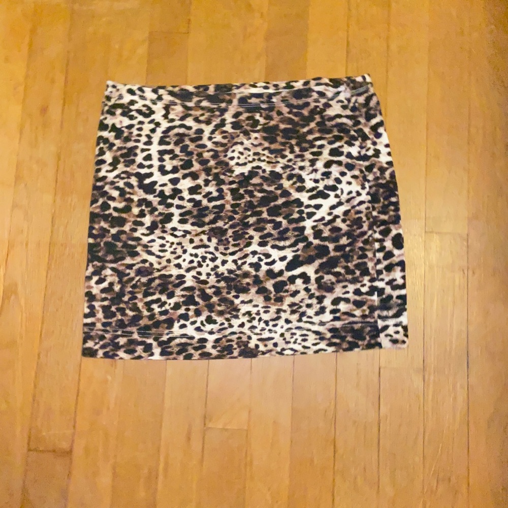 H&M Basics Cheetah Mini Skirt